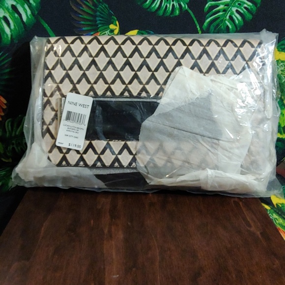 Large clutch - Picture 3 of 3